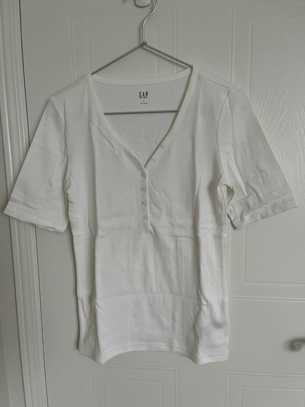 Gap Ribbed Henley V-Neck T-Shirt Small